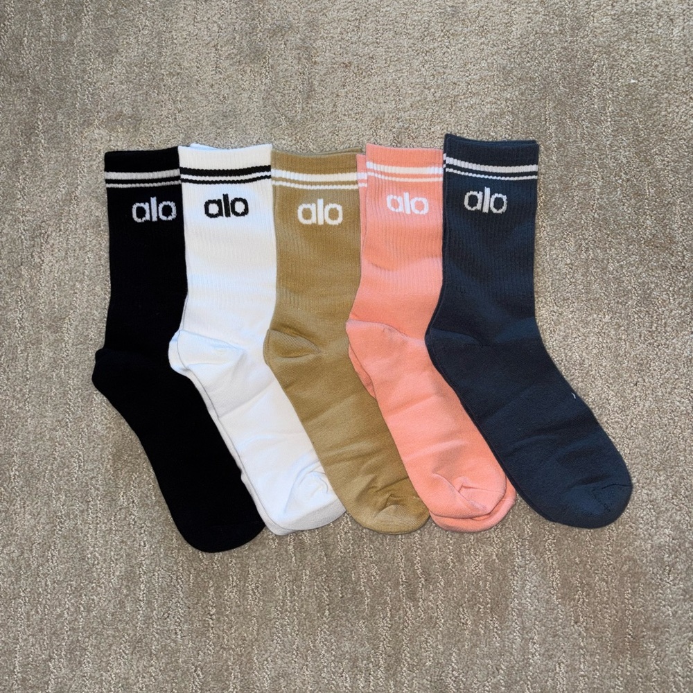 Alo Socks 5 Pack - Picture 2 of 3